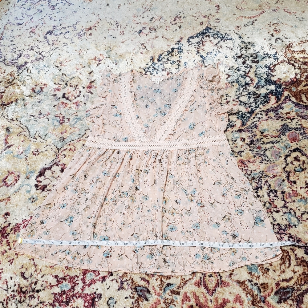 Sold - POL Sheer V-Neck Floral Blouse - Picture 10 of 12